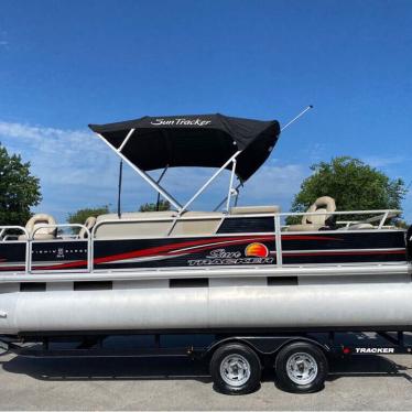 2012 Sun Tracker fishin' barge 22 dlx