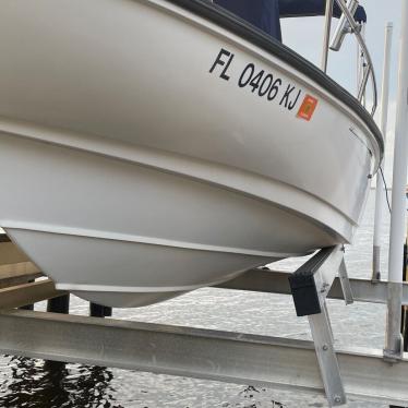 1997 Boston Whaler outrage 20