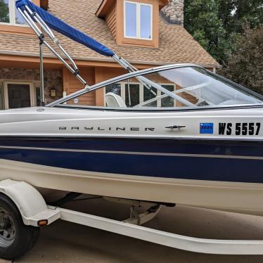 2005 Bayliner 205