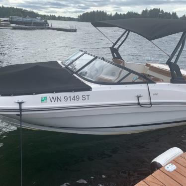 2019 Bayliner vr5 bowrider