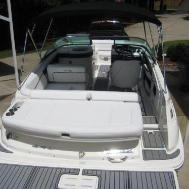 2015 Sea Ray 240 sundeck