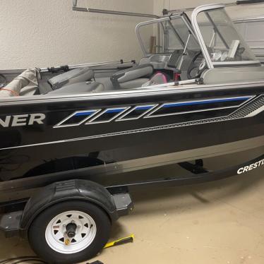 2017 Crestliner vision