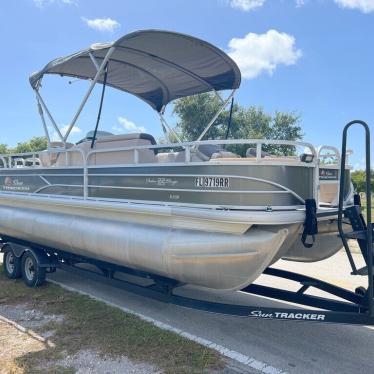 2018 Sun Tracker party barge 22 dlx