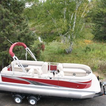 2022 Grand 2280 tahoe slt quad lounge