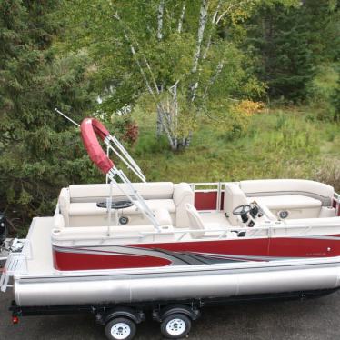 2022 Grand 2280 tahoe slt quad lounge