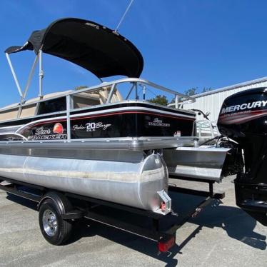 2015 Sun Tracker fishin' barge 20' dlx