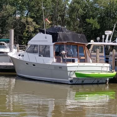 1992 Bayliner 3288