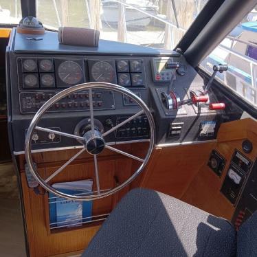 1992 Bayliner 3288