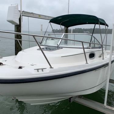 1998 Boston Whaler conquest