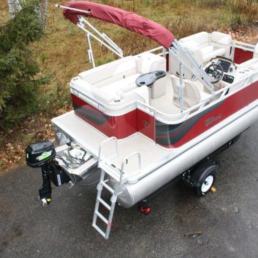 ELECTRIC POWERED PONTOON New 17 Ft Electric Pontoon Boat With 9.9 Hp ...