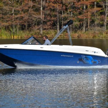 2018 Bayliner element 21