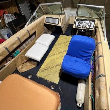 1984 Four Winns marquise 20ft boat
