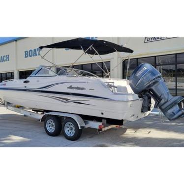 2004 Hurricane sundeck 237 ob