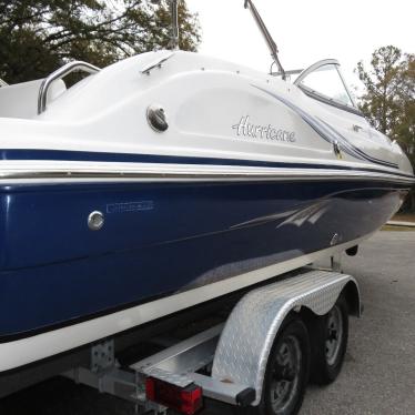 2012 Hurricane 217 sundeck full winshield version. ob