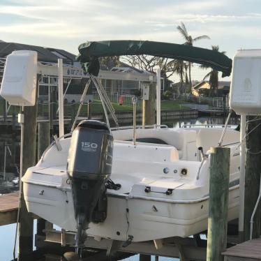 2005 Hurricane 23ft deck boat