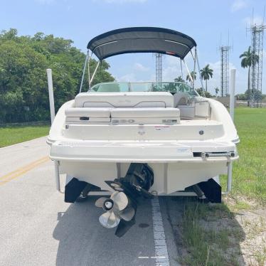 2009 Sea Ray 230 sundeck! low hours!