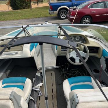 1993 Glastron boat