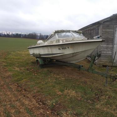 1967 Larson 18ft boat