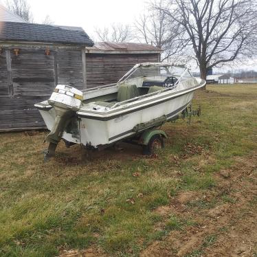 1967 Larson 18ft boat