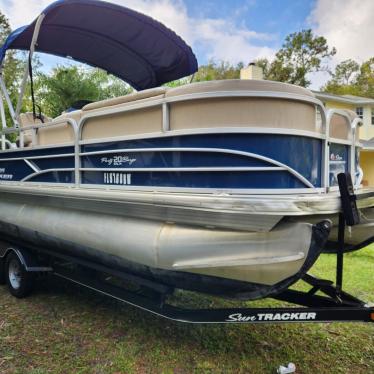 2019 Sun Tracker party barge dlx