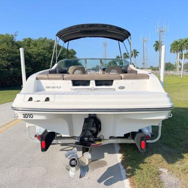 2012 Sea Ray 230 slx low hours