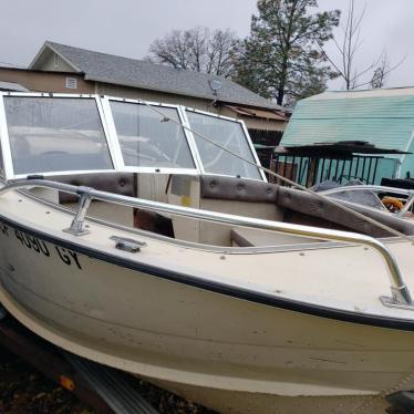 1982 Starcraft 17ft boat