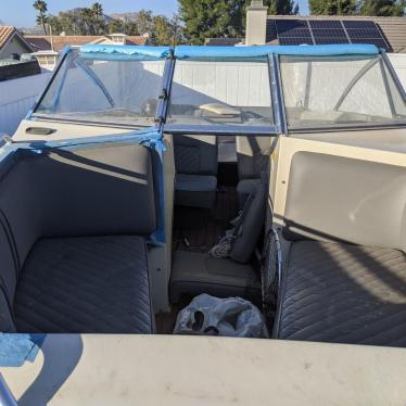 1983 Larson 17ft boat