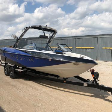 2012 Malibu 25 lsv