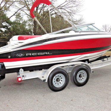 2011 Regal 2100 br