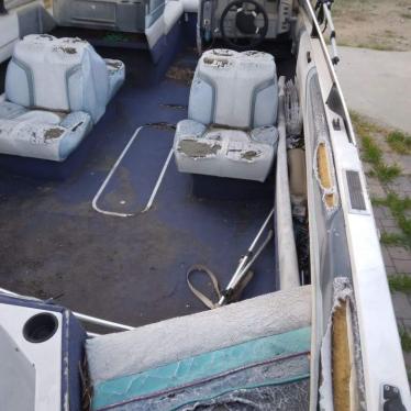 1988 Bayliner capri 19ft boat