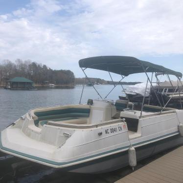 1996 Hurricane 21ft deck boat