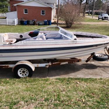 1985 Bayliner capri 19ft boat