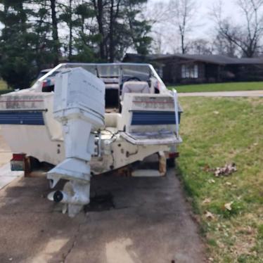 1985 Bayliner capri 19ft boat