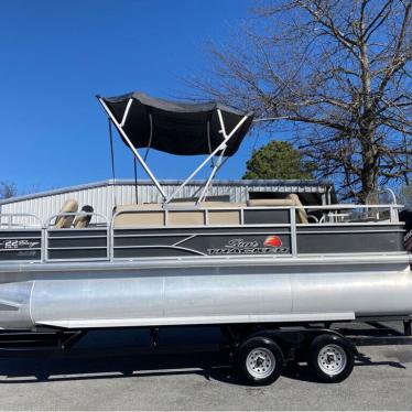 2016 Sun Tracker fishin' barge 22 xp3 tritoon