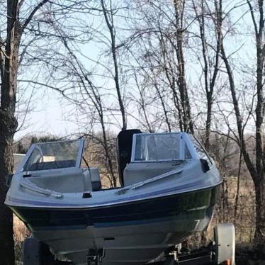 1989 Bayliner 1900