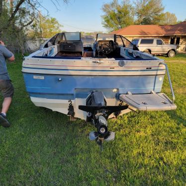 1988 Bayliner capri 19ft boat