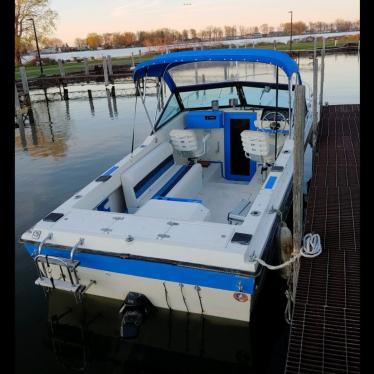 1988 Starcraft sport craft 23’ cuddy