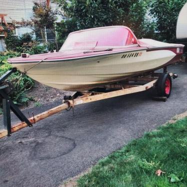 1966 Glastron classic 16ft boat