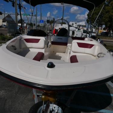 2015 Bayliner element e16