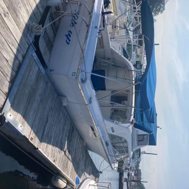 28’ Silverton Cabin Cruiser Fly Bridge Sedan 1974