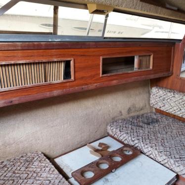 1984 Sea Ray sundancer 26ft boat