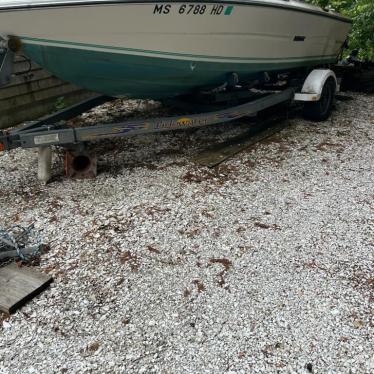 1990 Stingray 17ft boat