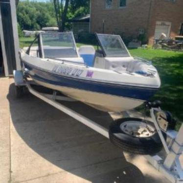 1992 Crestliner 16ft boat