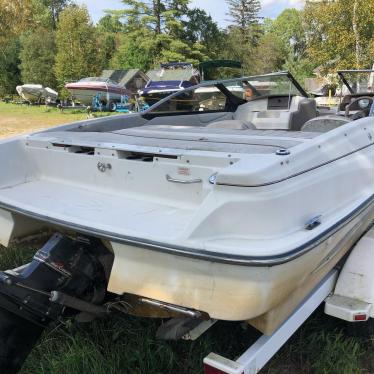 2001 Regal 17ft boat