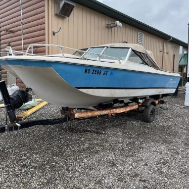 1973 Crestliner 19ft boat