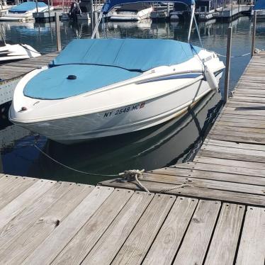 2005 Larson 18ft boat