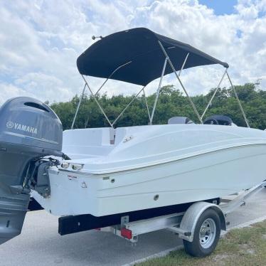 2019 Hurricane sundeck 192