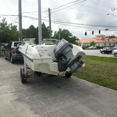 1994 Century 17ft boat