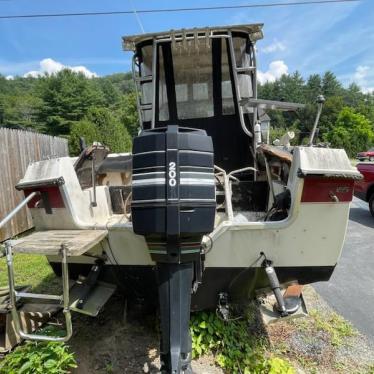 1984 Wellcraft 24ft boat