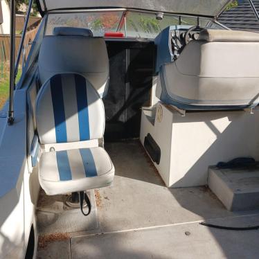 1990 Carver mid cabin 25ft boat